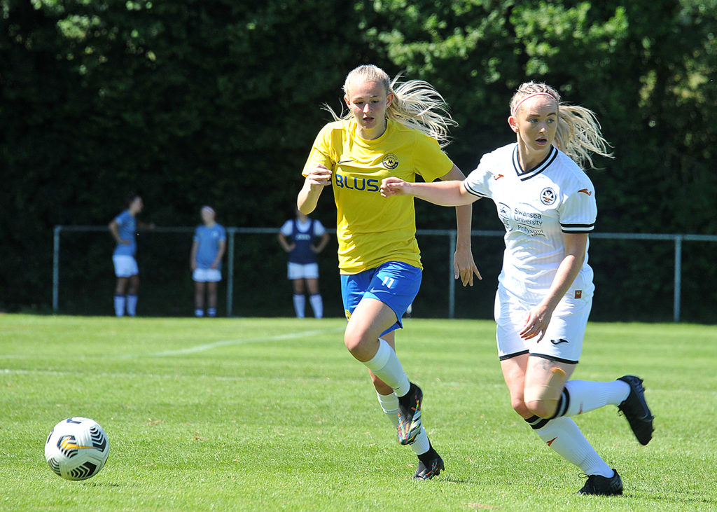 torquay united women v swansea city ladies sports photogrpahy